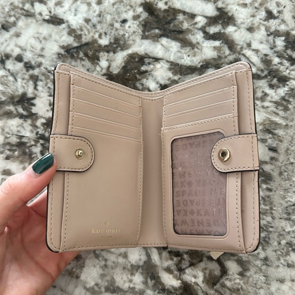 Kate Spade Wallet - Picture 3 of 3